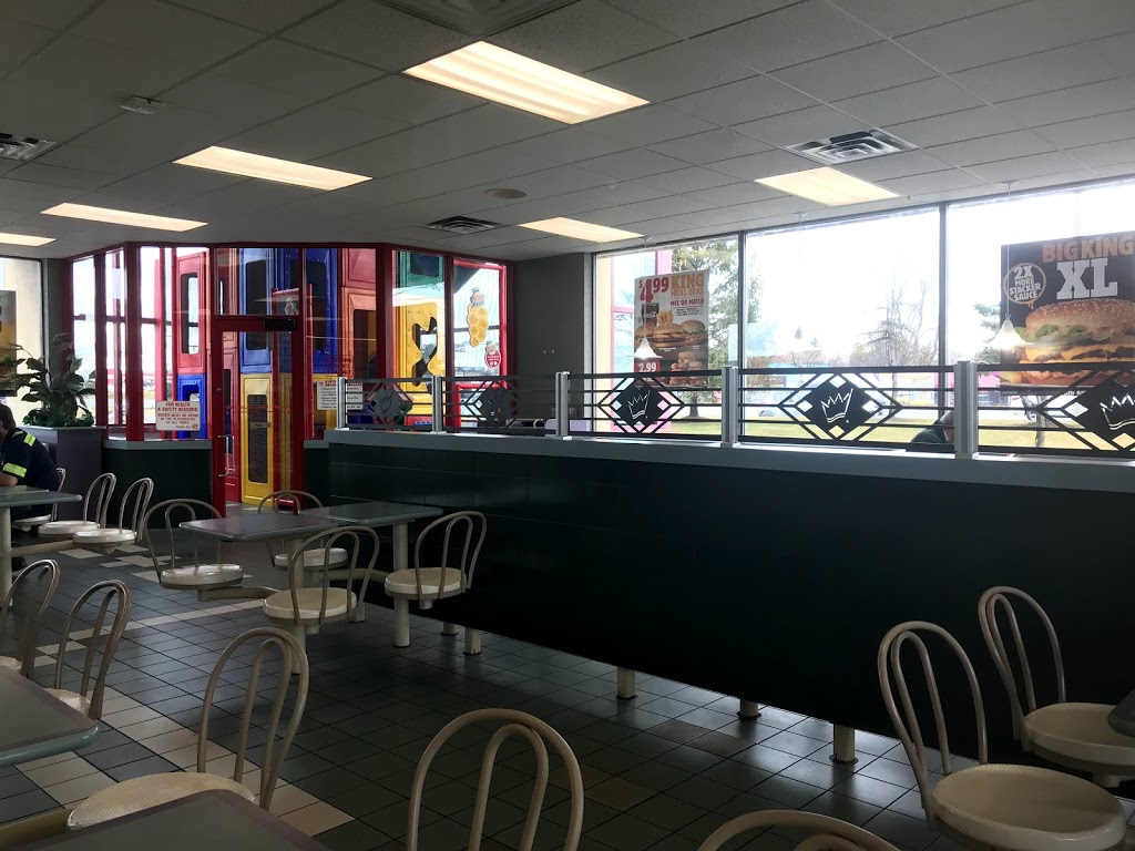 Burger King | 2460 Winston Churchill Blvd, Oakville, ON L6H 6J5, Canada | Phone: (905) 829-4792
