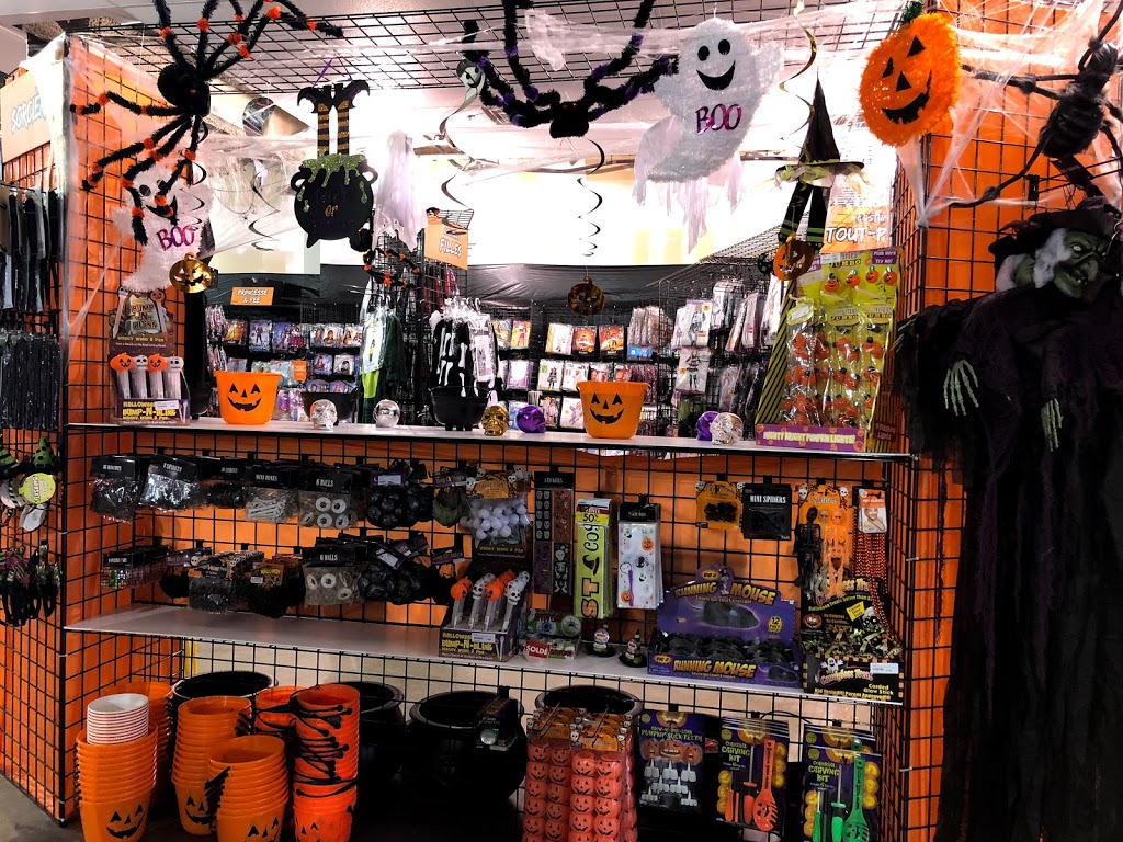 Halloween Expert | 10 Rue Papineau, Joliette, QC J6E 2K4, Canada | Phone: (450) 394-1175