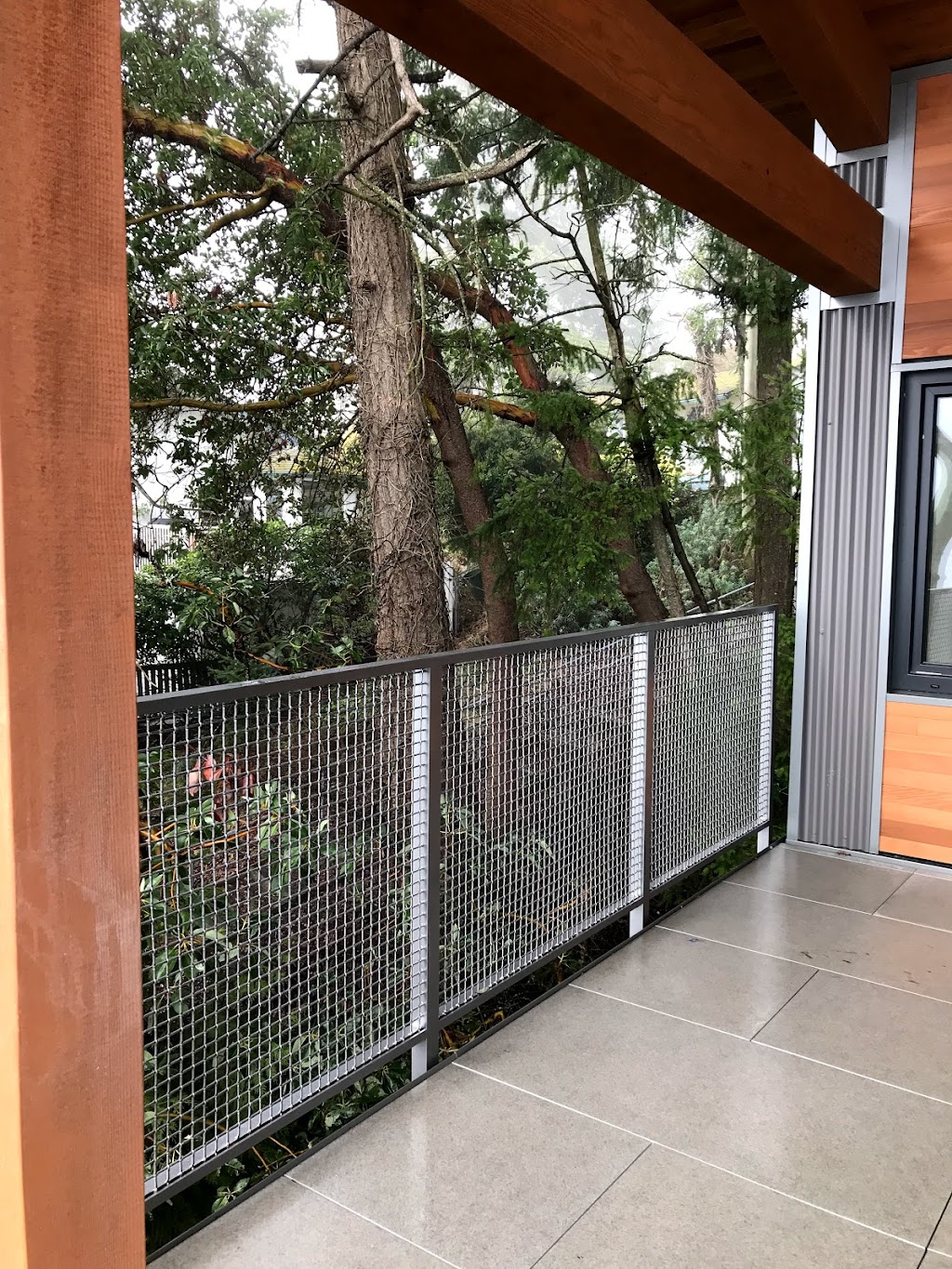 K & S Railings Ltd | 130 Fry St, Nanaimo, BC V9R 4Y9, Canada | Phone: (250) 754-9003