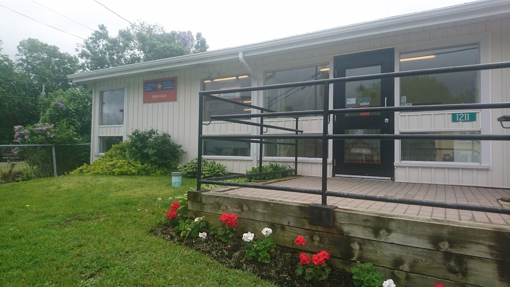 Canada Post | 1211 Main St, Wolfe Island, ON K0H 2Y0, Canada | Phone: (613) 385-2422