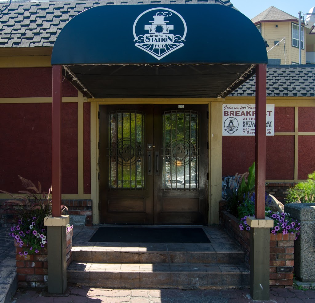 The Station Public House | 1070 Eckhardt Ave W, Penticton, BC V2A 2C3, Canada | Phone: (250) 493-3388