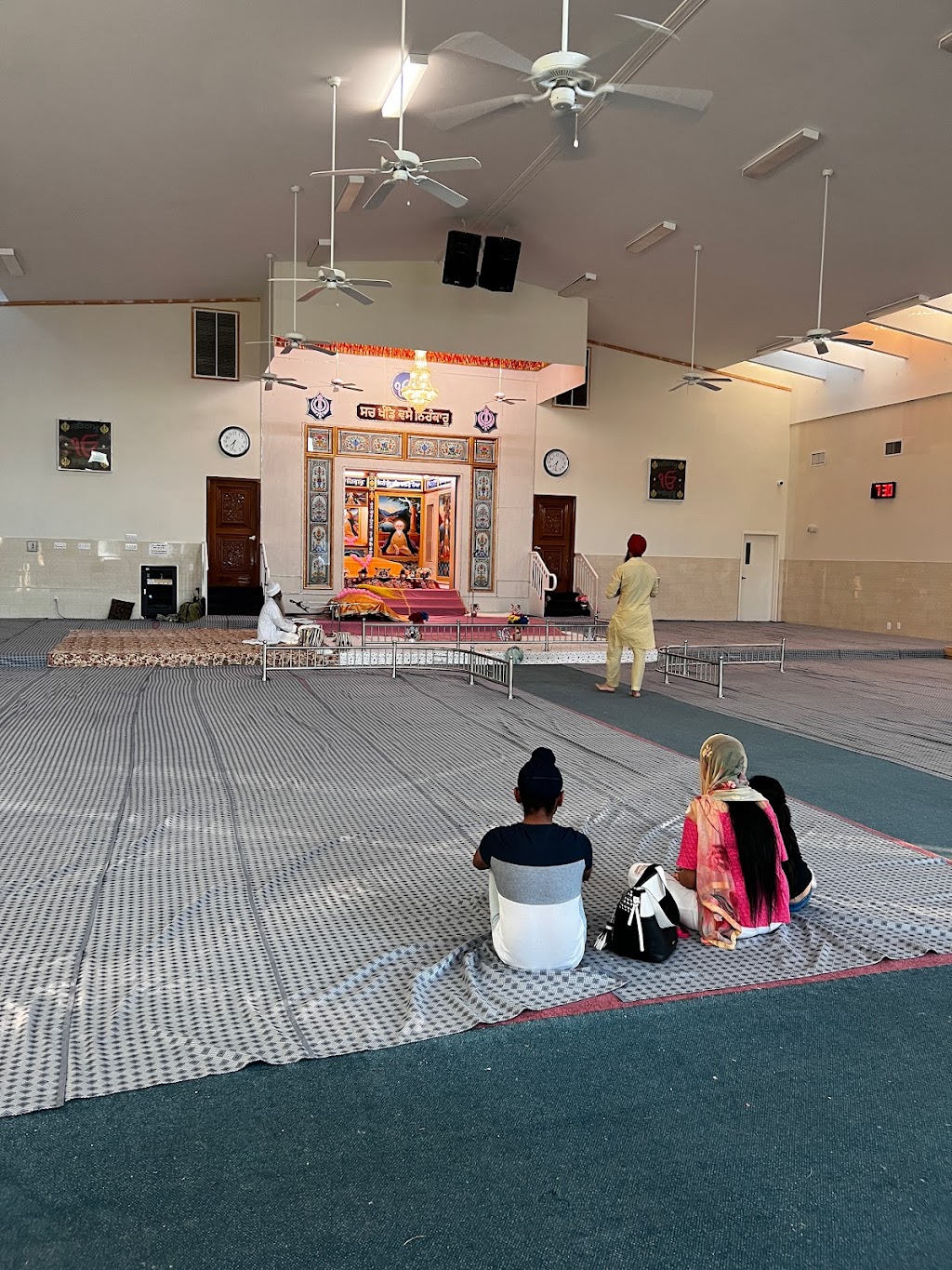 Gurdwara Nanaksar | 255 St David Rd, Winnipeg, MB R2M 3J9, Canada | Phone: (204) 255-7503