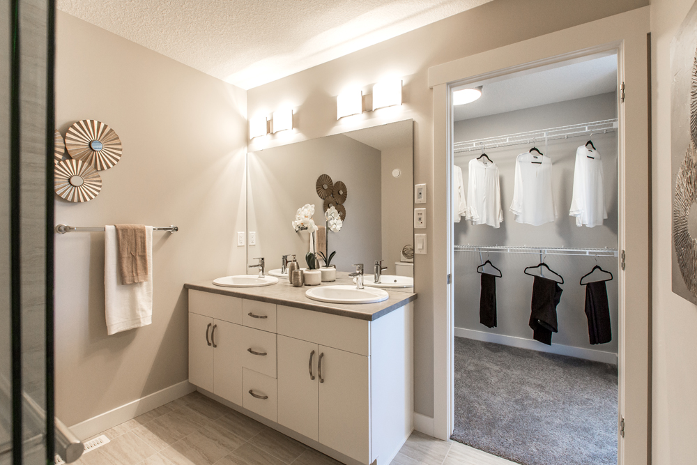 Daytona Homes Show Home in Uplands at Riverview | 2652 198 St NW, Edmonton, AB T6M 0W9, Canada | Phone: (780) 628-3567