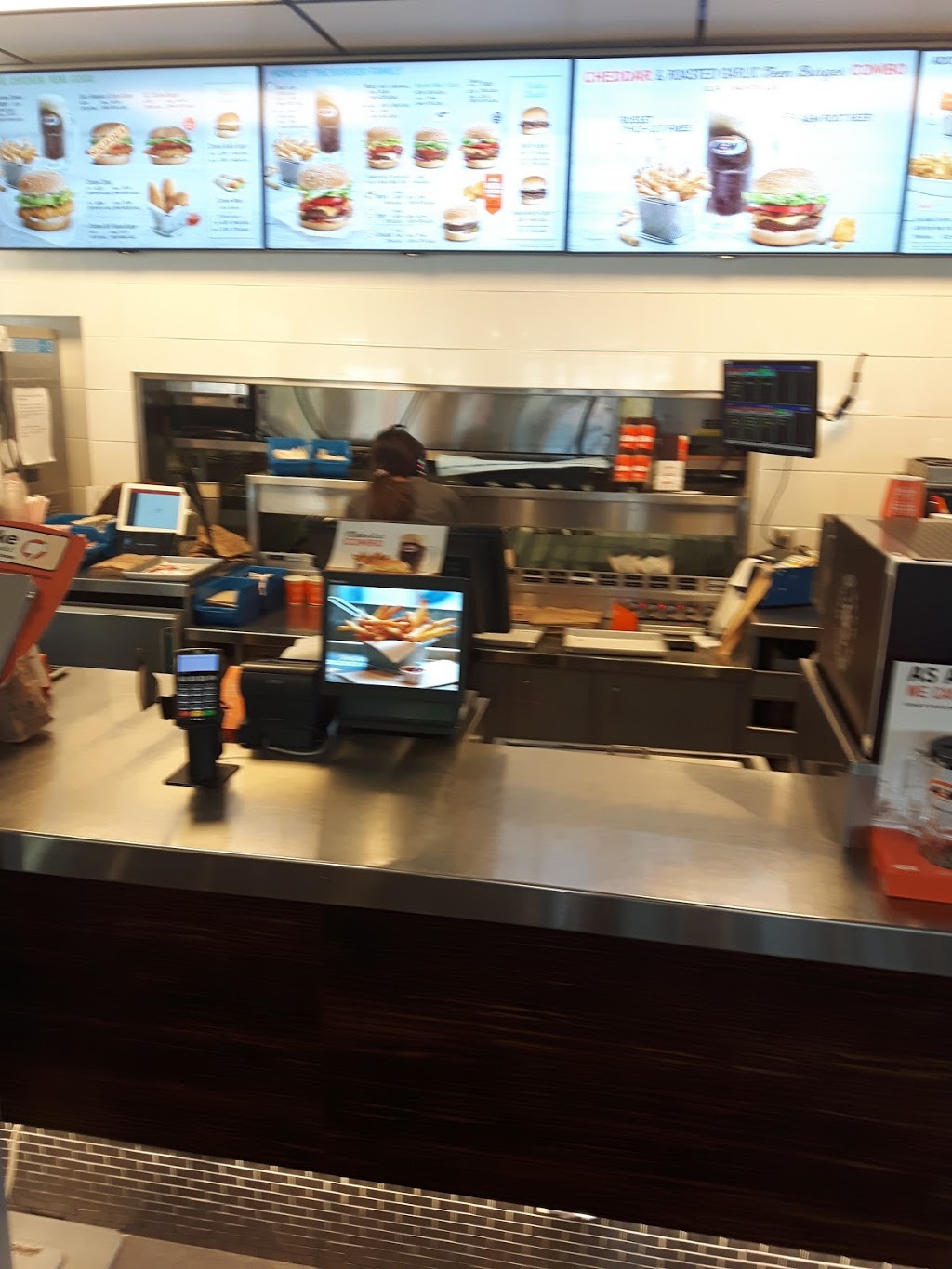 A&W Canada | 402 Collegiate Blvd NW, Calgary, AB T2N 1N4, Canada | Phone: (403) 289-1569