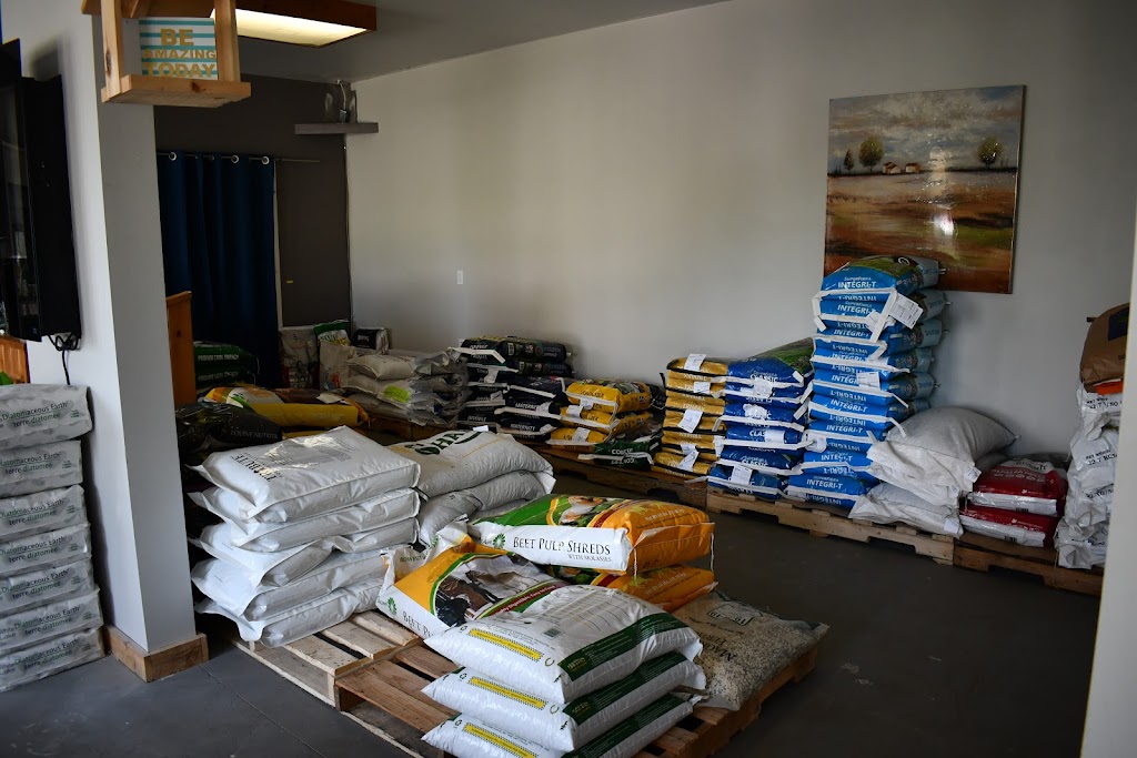 Topline Feed and Farm Supply | 1551 Upper Big Chute Rd, Coldwater, ON L0K 1E0, Canada | Phone: (705) 984-4657