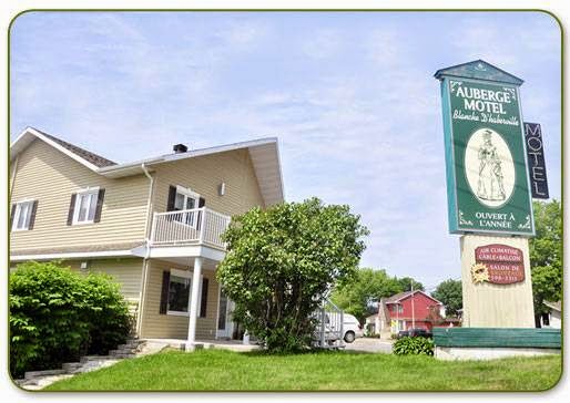 Motel Blanche dHaberville | 34 Avenue de Gaspé O, Saint-Jean-Port-Joli, QC G0R 3G0, Canada | Phone: (418) 598-3311