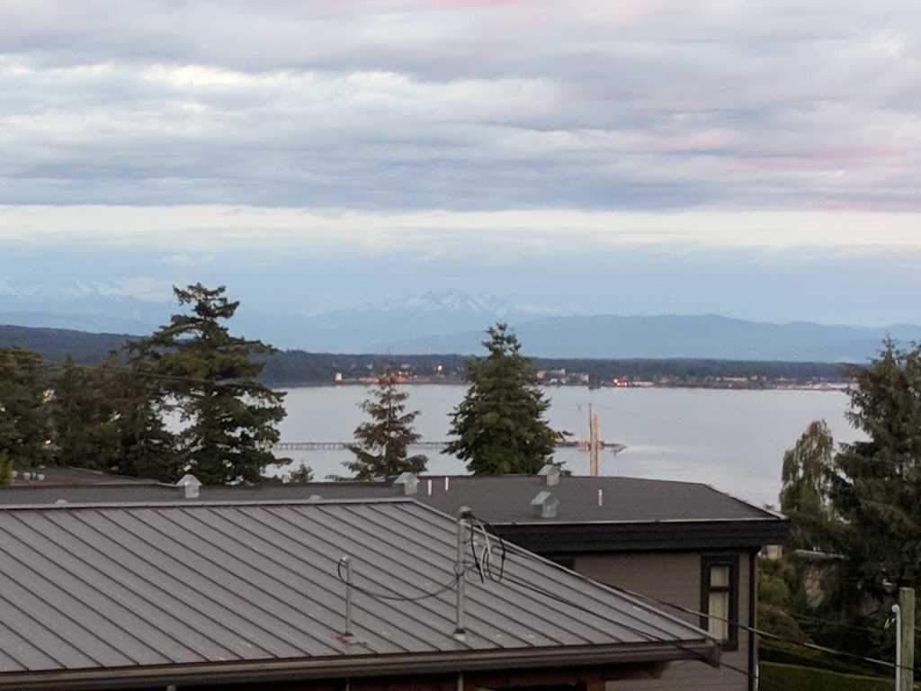 Sea Cliff | 14104 Marine Dr, White Rock, BC V4B 1A7, Canada | Phone: (778) 926-3691