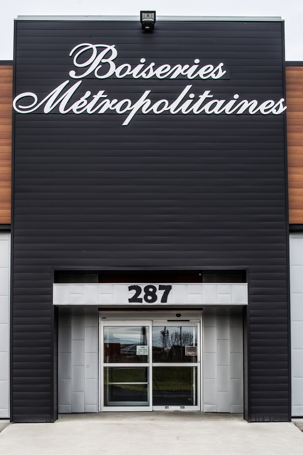 Boiseries Métropolitaines | 287 Boul Sir-Wilfrid-Laurier, Saint-Basile-le-Grand, QC J3N 1M2, Canada | Phone: (450) 653-2200