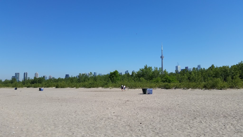 Hanlans Point Beach | Lakeshore Ave, Toronto, ON M5J 2W2, Canada | Phone: (416) 392-8196