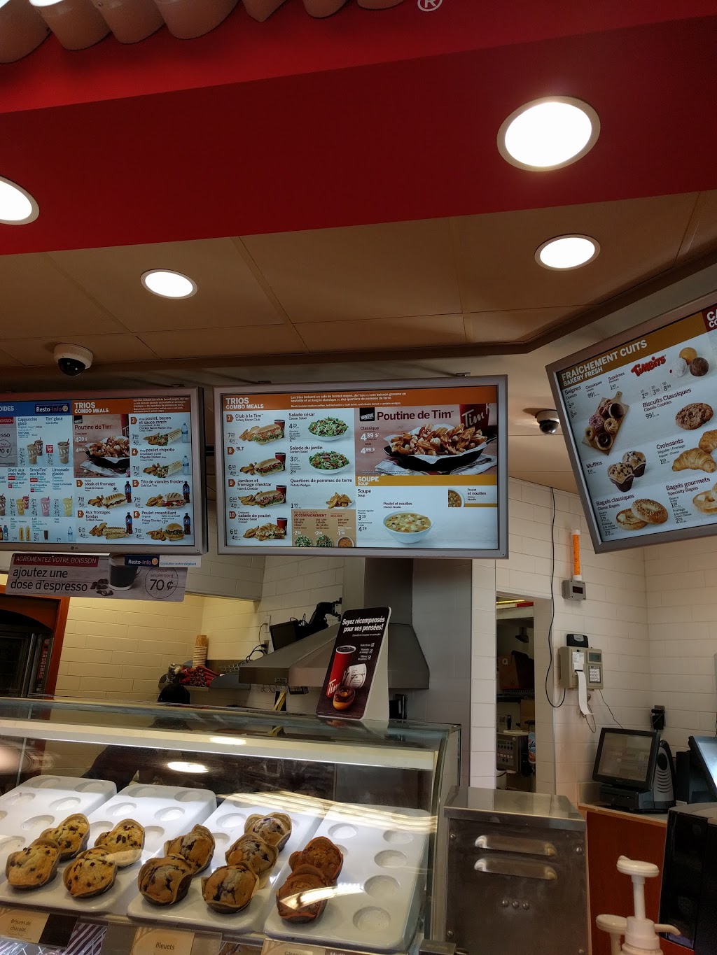 Tim Hortons | 9485 Boulevard Henri-Bourassa, Québec, QC G1G 4E7, Canada | Phone: (418) 628-0520