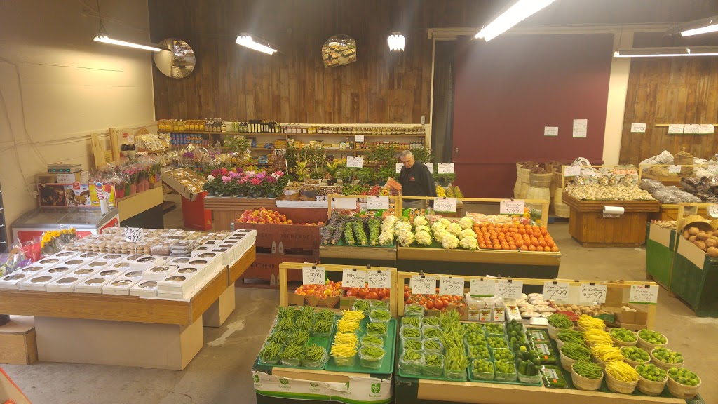 Highway 9 Farmers Market | 3890 ON-9, Schomberg, ON L7B 0G6, Canada | Phone: (905) 775-8605