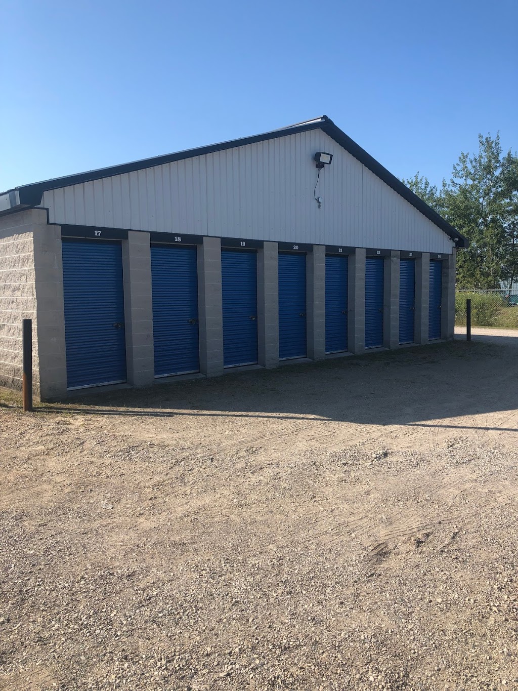 Fergus Self Storage | 555 Dickson Dr, Fergus, ON N1M 0B4, Canada | Phone: (519) 843-4622