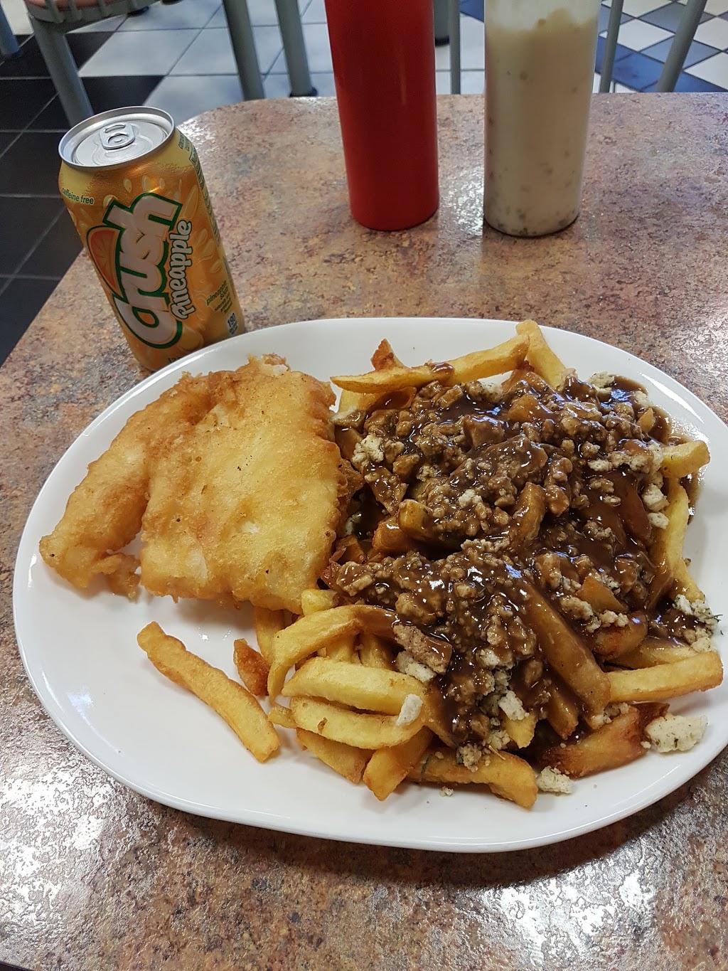 Sir Halibut | 4 Pine River Rd, Angus, ON L0M 1B2, Canada | Phone: (705) 424-4705