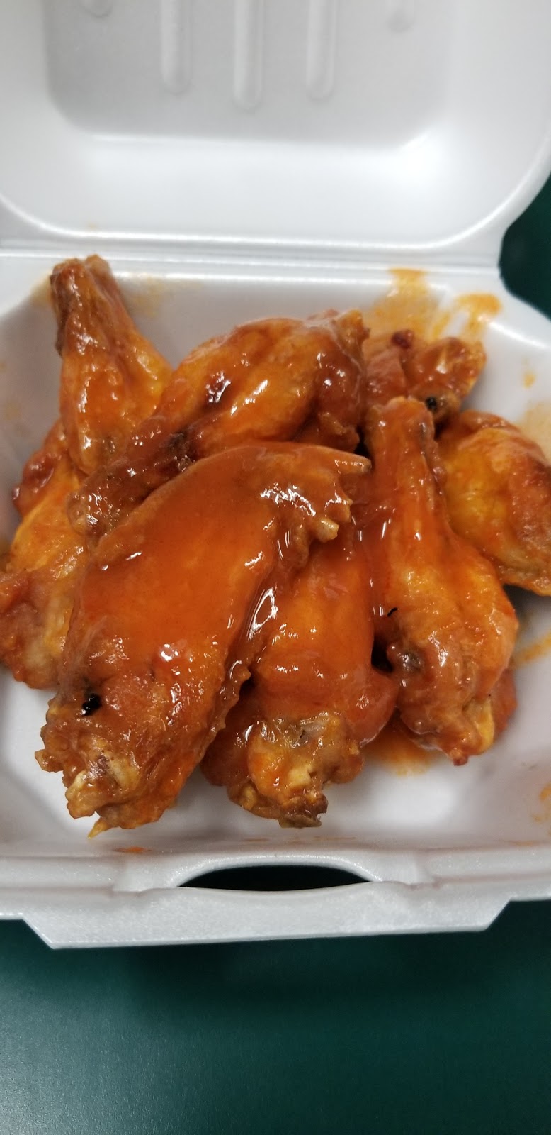 Dundas Pizza & Wings | 211 York Rd, Dundas, ON L9H 1M9, Canada | Phone: (905) 628-1999