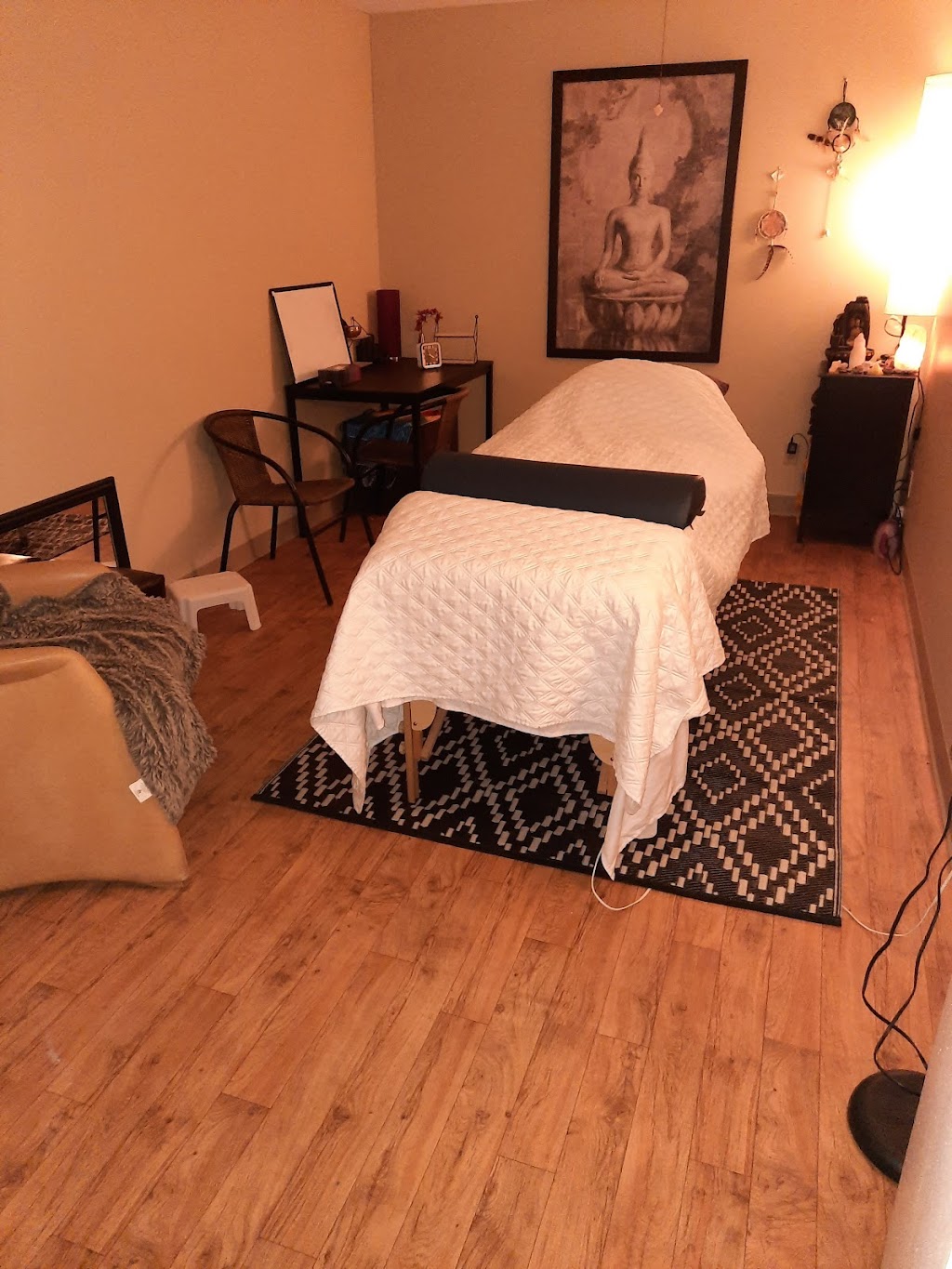 Therapies Mieux-Être S-F. | porte arrière, 8495 Rue Adrien Suite 303, Laval, QC H7A 1J9, Canada | Phone: (450) 512-1922