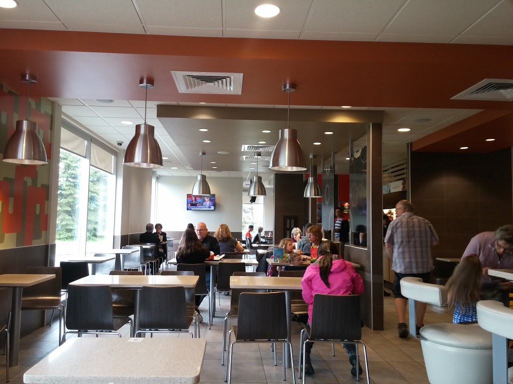 McDonalds | 481 Avenue Taniata, Saint-Romuald, QC G6W 5M6, Canada | Phone: (418) 834-1265