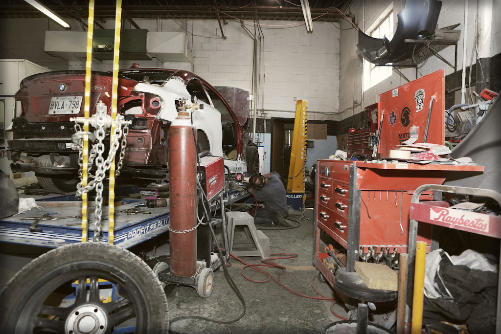 Anycar Auto Body Shop | 25 Harlech Ct, Thornhill, ON L3T 6L5, Canada | Phone: (905) 731-7771