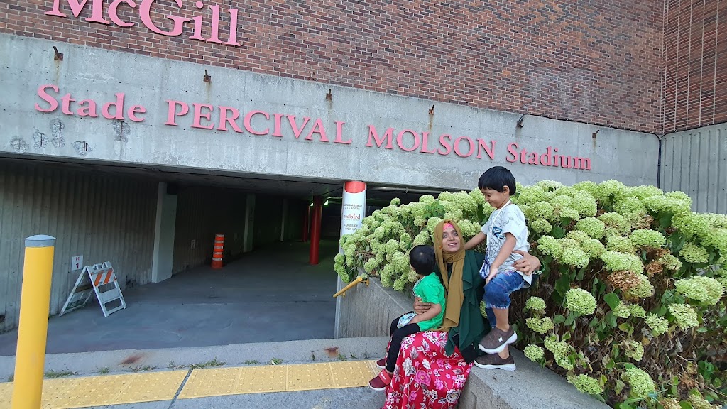 Percival Molson Memorial Stadium | 475 Av. des Pins, Montréal, QC H2W 1S4, Canada | Phone: (514) 398-7000