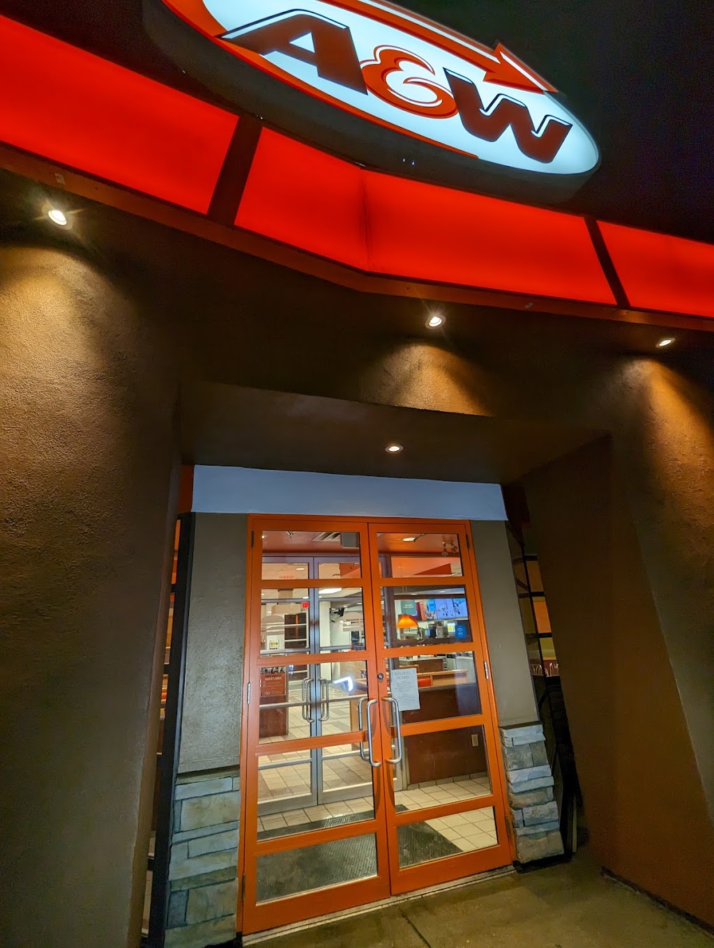 A&W Canada | 1204 Cranbrook St N, Cranbrook, BC V1C 3S5, Canada | Phone: (250) 489-5333