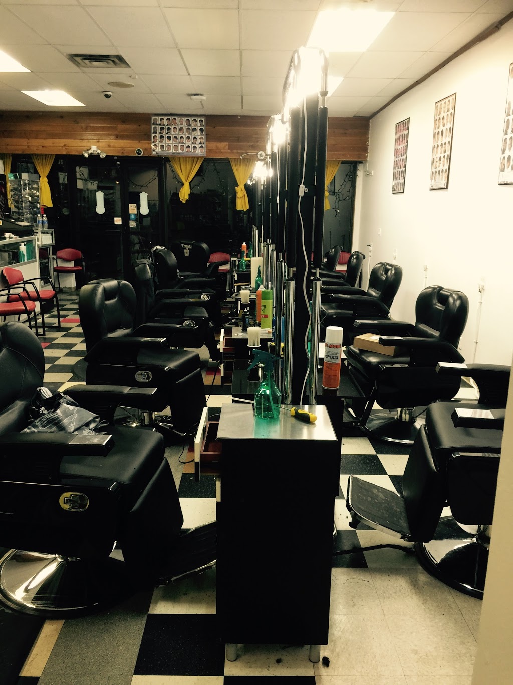 Johnnie Barber Shop | 8403 118 Ave NW, Edmonton, AB T5B 0S6, Canada | Phone: (587) 523-2485