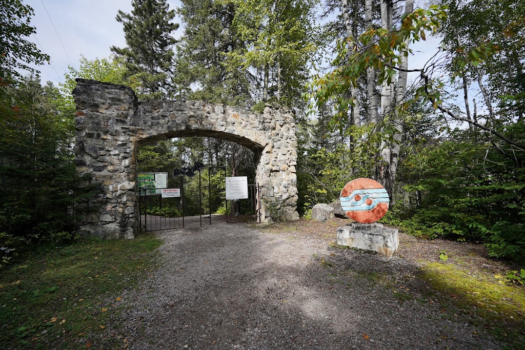 Parc le Trou de la Fée | Chemin trou de la fée, 7e avenue, Desbiens, QC G0W 1N0, Canada | Phone: (418) 346-1242