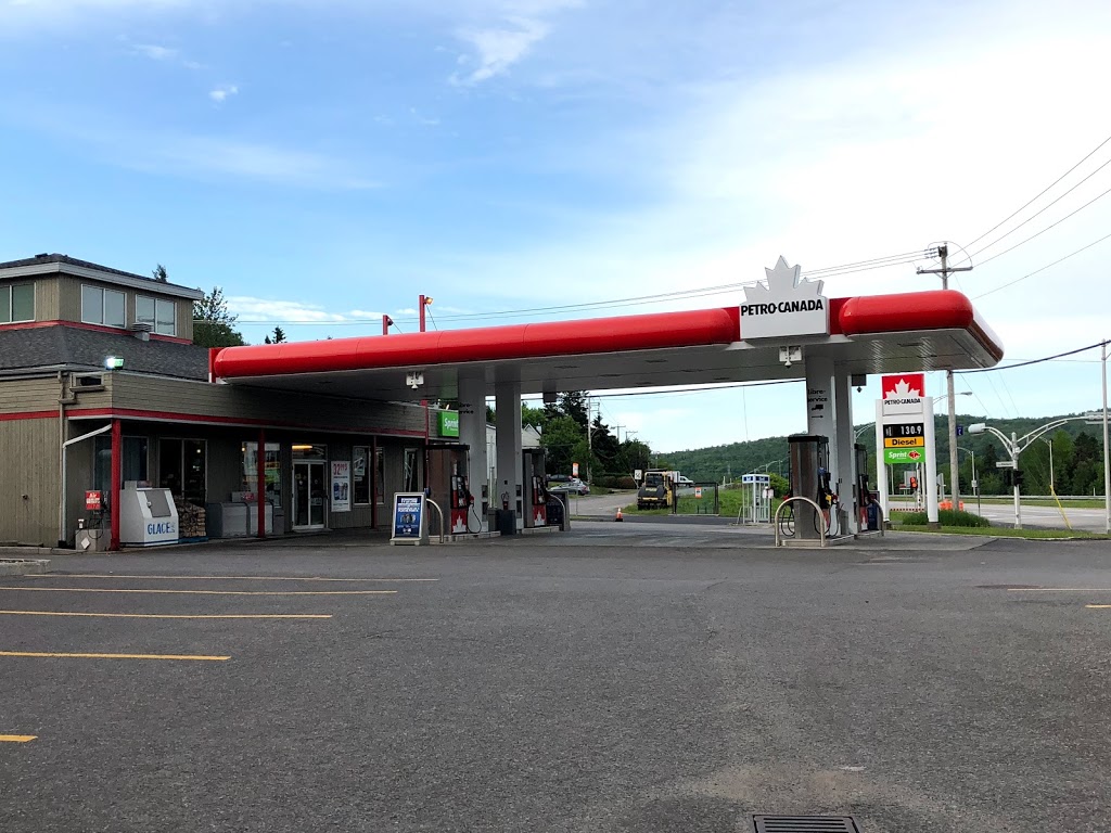 Petro-Canada | 340 Boulevard du Lac, Québec, QC G2M 0C9, Canada | Phone: (418) 849-5575