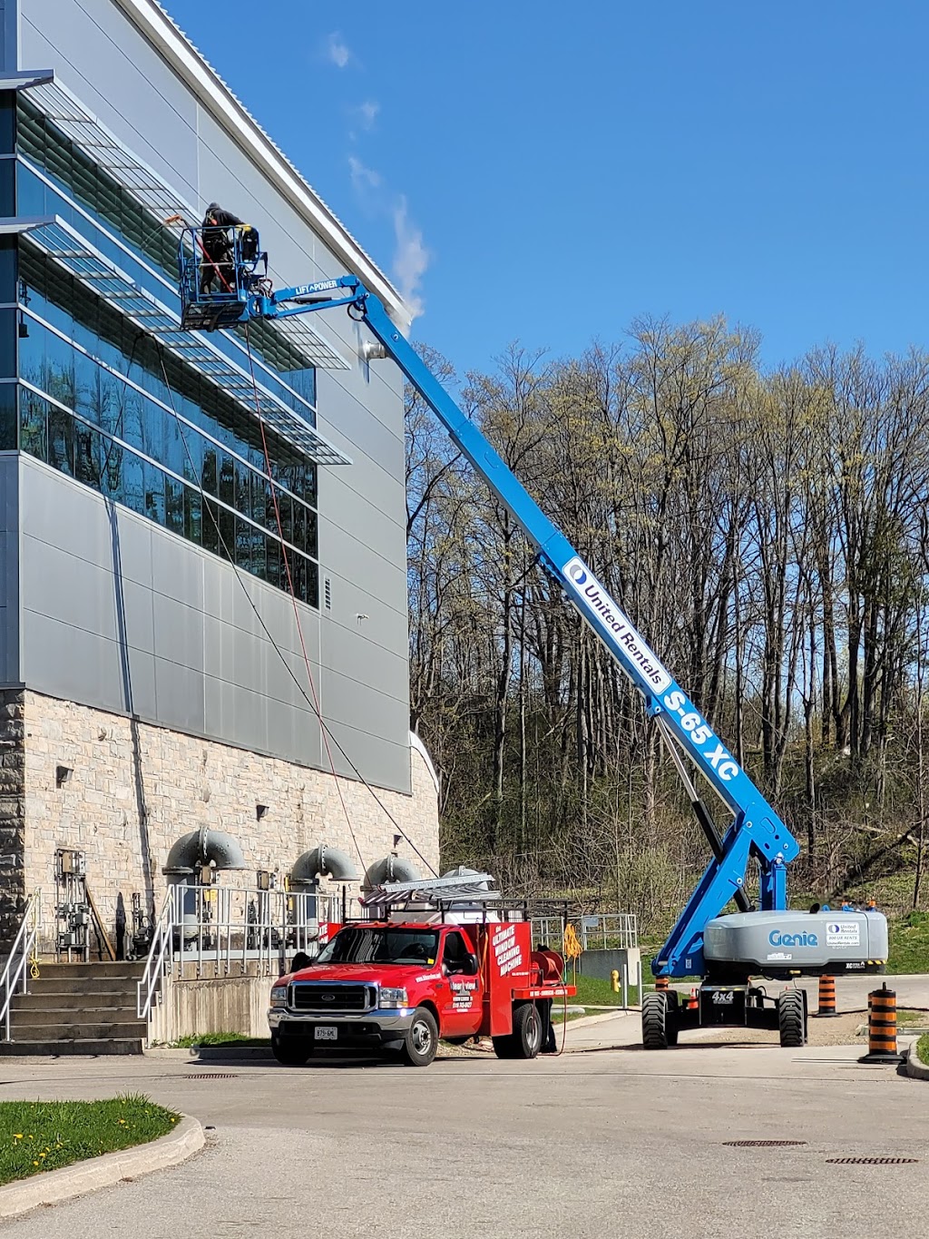 Klear View Window Cleaners Ltd | 9 Palm Crescent, Brantford, ON N3R 5G1, Canada | Phone: (519) 752-4575