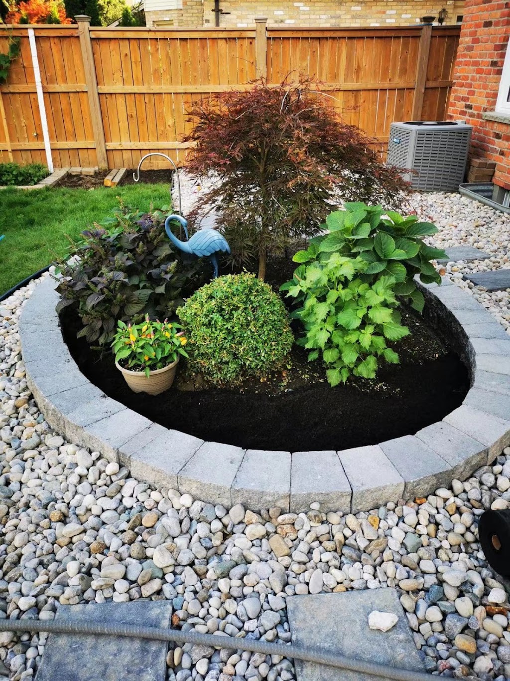 HONGYUN LANDSCAPING INC | 266 Elderberry Ave, London, ON N5X 0A1, Canada | Phone: (519) 701-5688