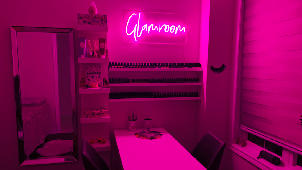 Glamroom • Lash Extensions • Nails • Eyebrows | 947 Wickham Rd, Innisfil, ON L9S 4R8, Canada | Phone: (647) 620-1718