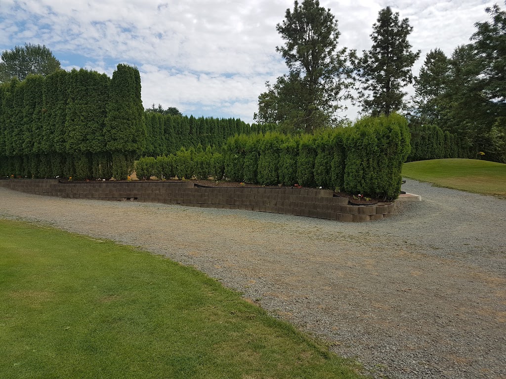 Mulligans Golf Course | 4985 Cotton Rd, Courtenay, BC V9N 5Y1, Canada | Phone: (250) 338-2440