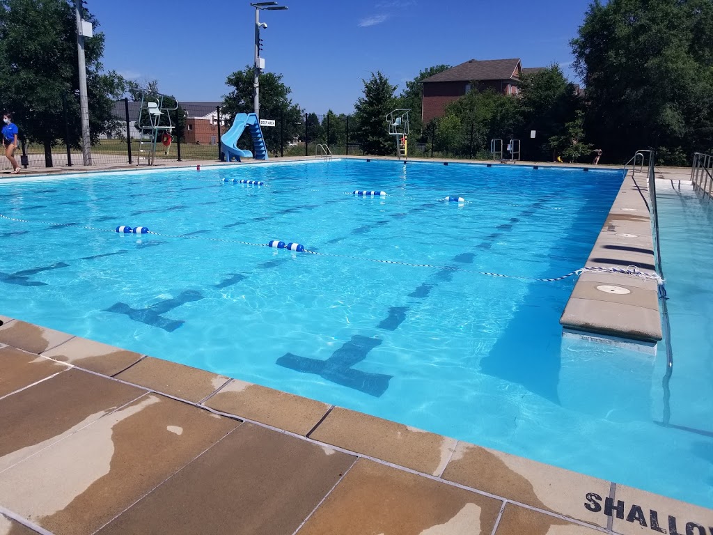 Applewood Outdoor Pool | 3119 Constitution Blvd, Mississauga, ON L4Y 2Z1, Canada | Phone: (905) 615-4019