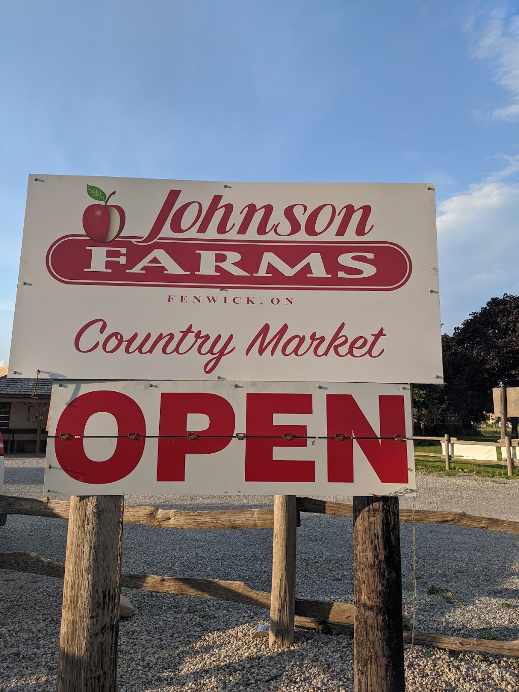 Johnson Farms | 878 Foss Rd, Fenwick, ON L0S 1C0, Canada | Phone: (905) 341-3276