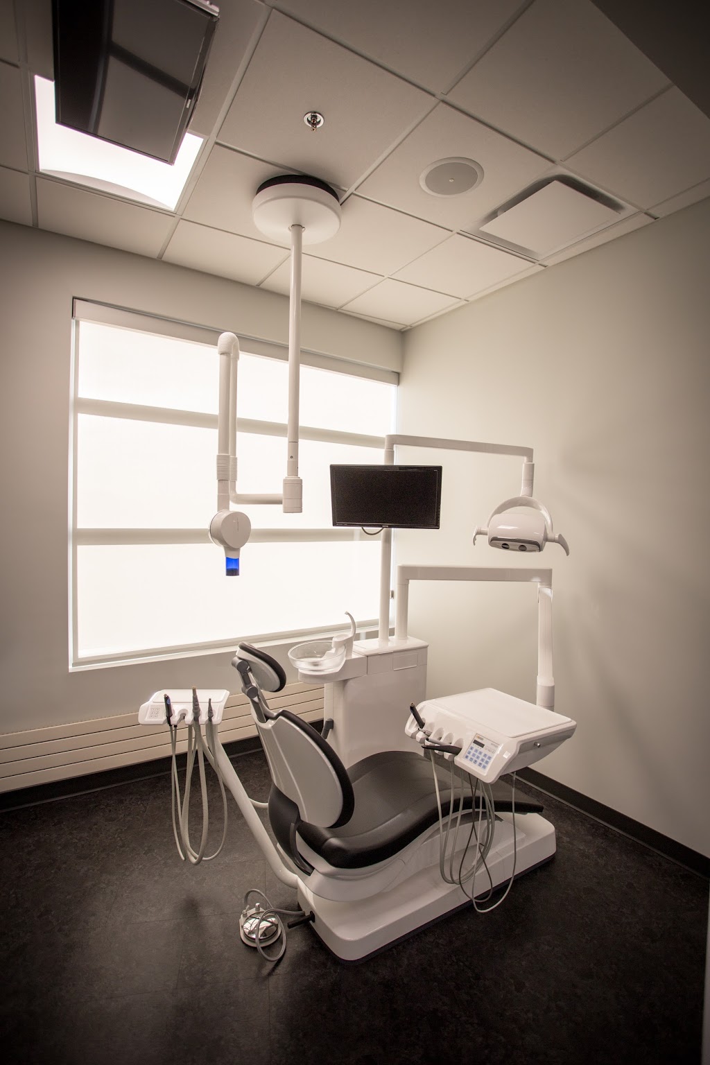 Flossophy Dental | 5540 Windermere Blvd #218, Edmonton, AB T6W 2Z8, Canada | Phone: (780) 306-9333