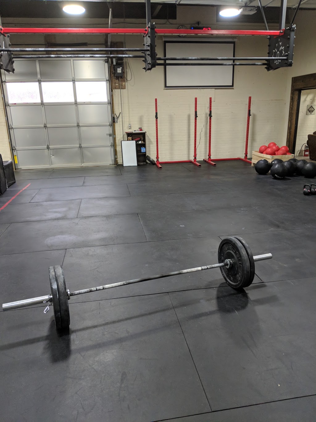 RedLeaf Fitness & CrossFit | 662 Caledonia Rd, York, ON M6E 4V8, Canada | Phone: (416) 256-9453