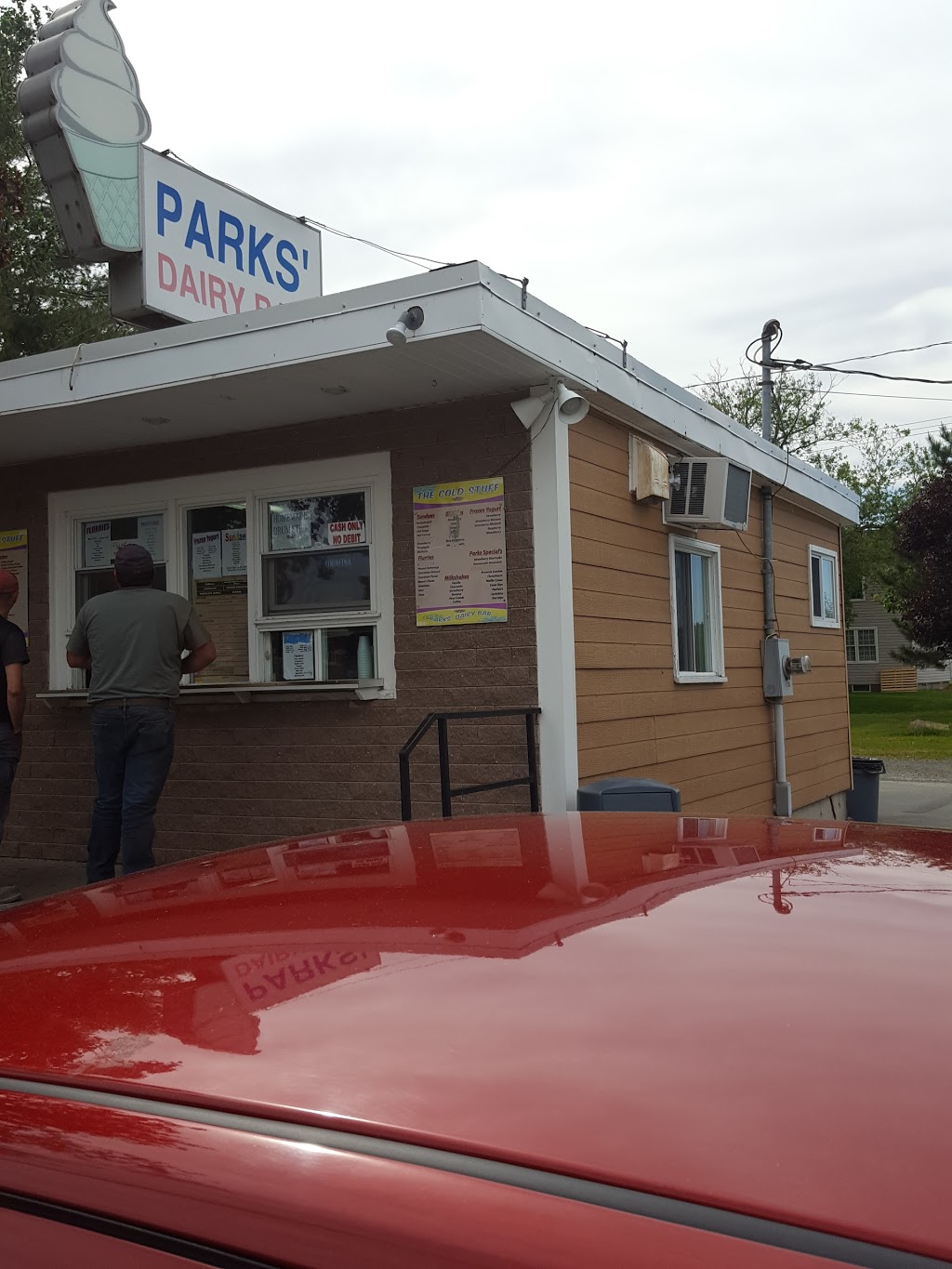 Parks Dairy Bar | 311 King George Hwy, Miramichi, NB E1V 1L2, Canada | Phone: (506) 622-0301