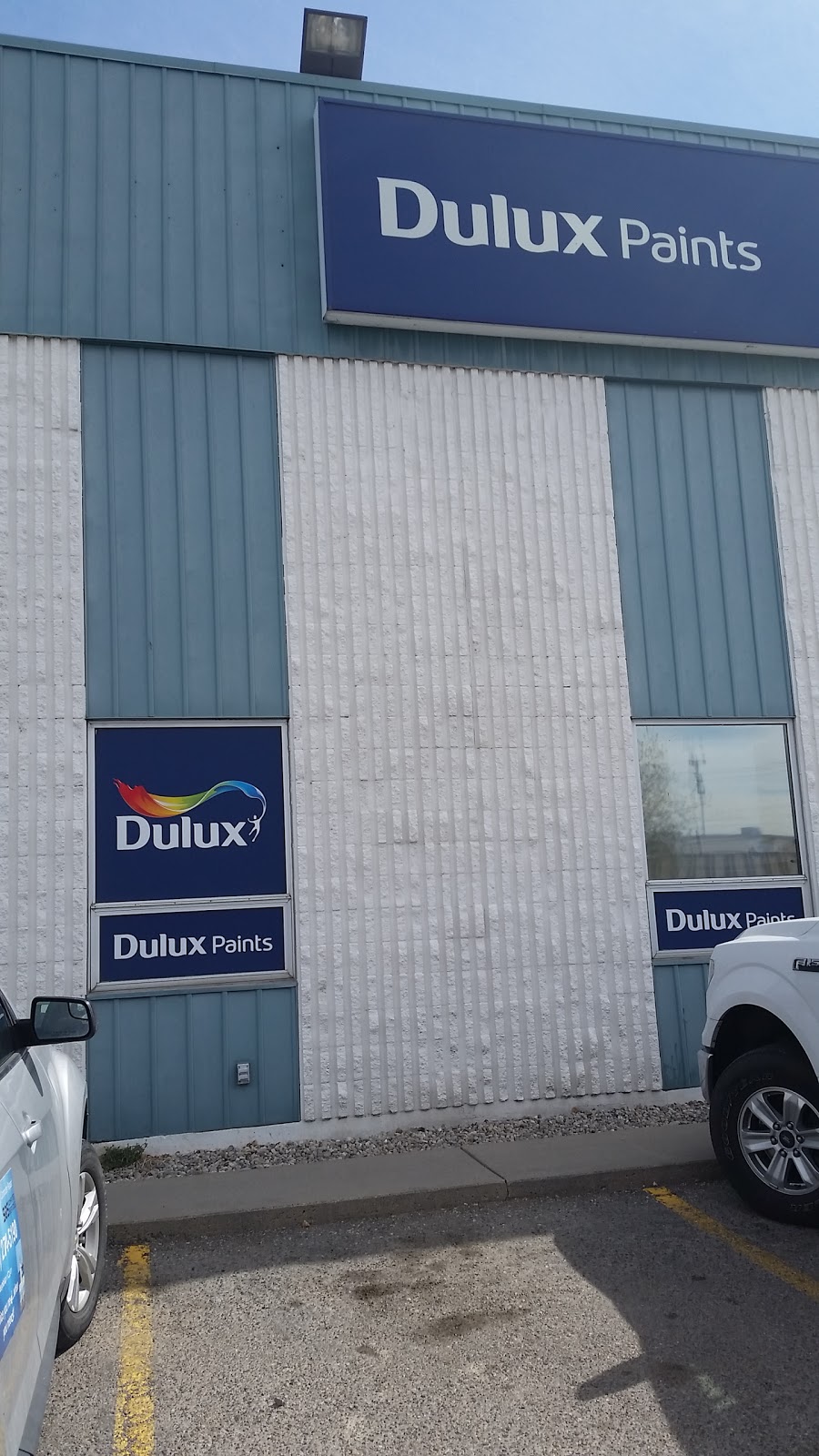 Dulux Paints | 3440 12 St NE, Calgary, AB T2E 6N1, Canada | Phone: (403) 735-6270