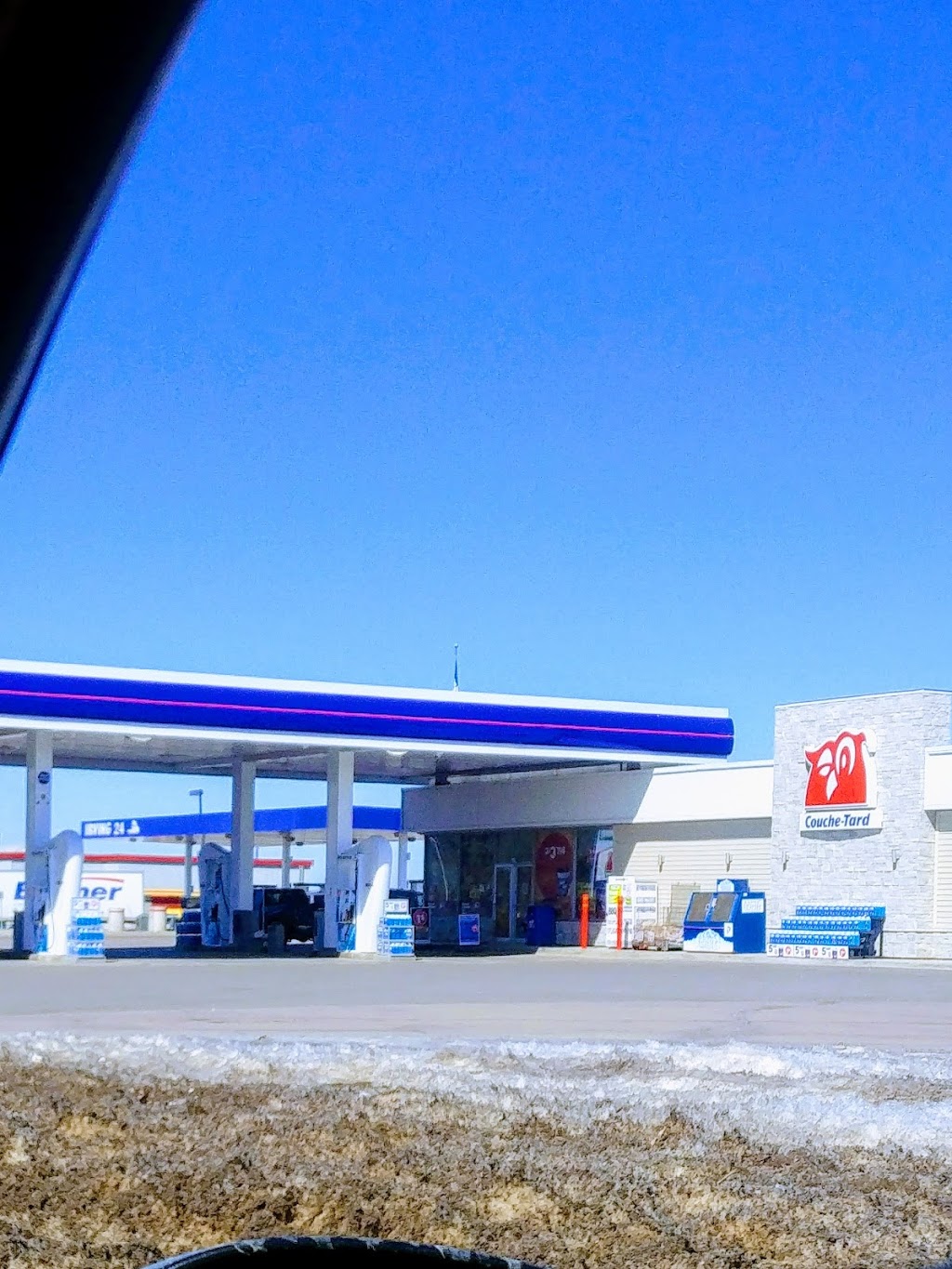 Irving Oil | 665 Avenue Taniata, Saint-Jean-Chrysostome, QC G6Z 2L3, Canada | Phone: (418) 839-3191