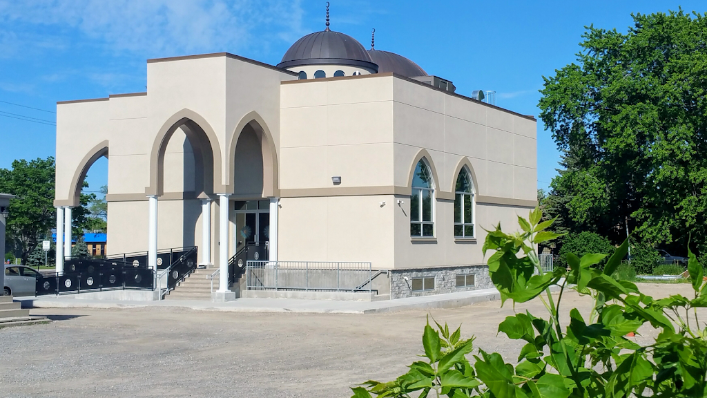 Bošnjački Islamski Centar Hamilton | 202 Barton St, Stoney Creek, ON L8E 2K2, Canada | Phone: (905) 662-3678