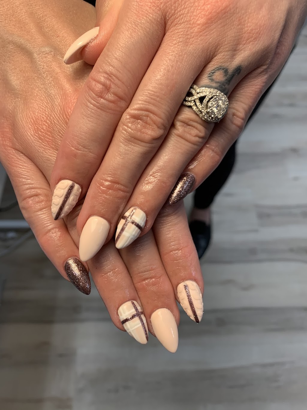 AbigailxNails | 225 Woodbriar Cir SW, Calgary, AB T2W 6B3, Canada | Phone: (403) 714-7773