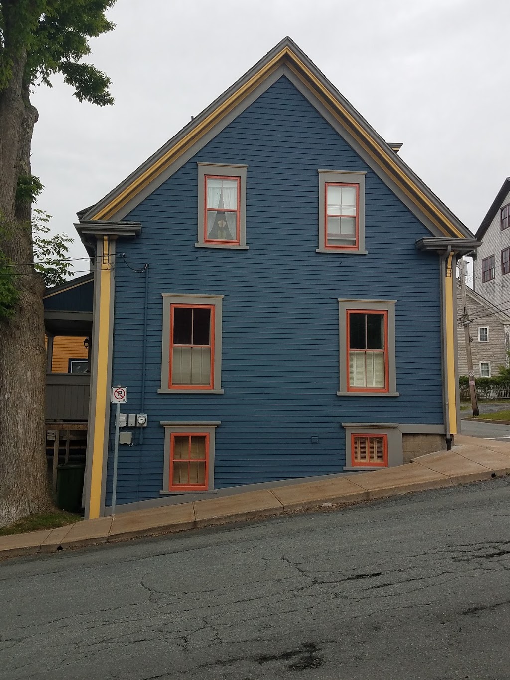 Pelham House Bed and Breakfast | 224 Pelham St, Lunenburg, NS B0J 2C0, Canada | Phone: (902) 634-7113