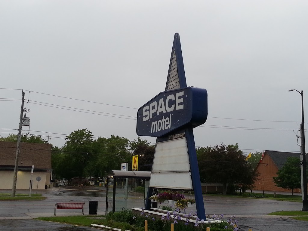 Space Motel | 8618 Lundys Ln, Niagara Falls, ON L2H 1H4, Canada | Phone: (905) 356-3216