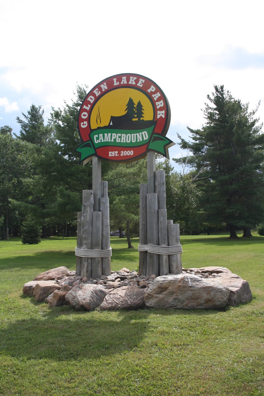 Golden Lake Park Campground | 13685 ON-60, Golden Lake, ON K0J 1X0, Canada | Phone: (613) 757-0018