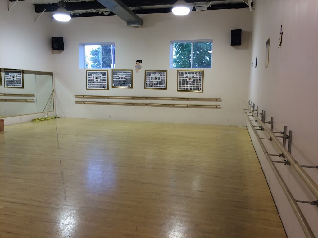 Bevs Dance Studio | 35248 Cricklewood Blvd, New Baltimore, MI 48047, USA | Phone: (586) 725-4858