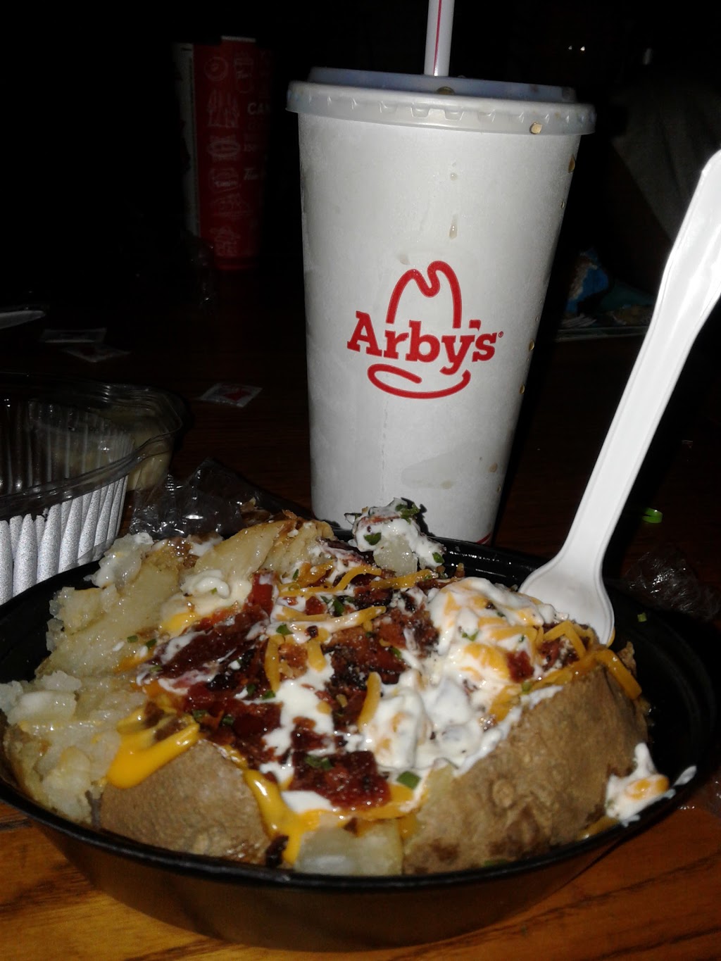 Arbys | 443 Welland Ave, St. Catharines, ON L2M 5V2, Canada | Phone: (905) 685-4142