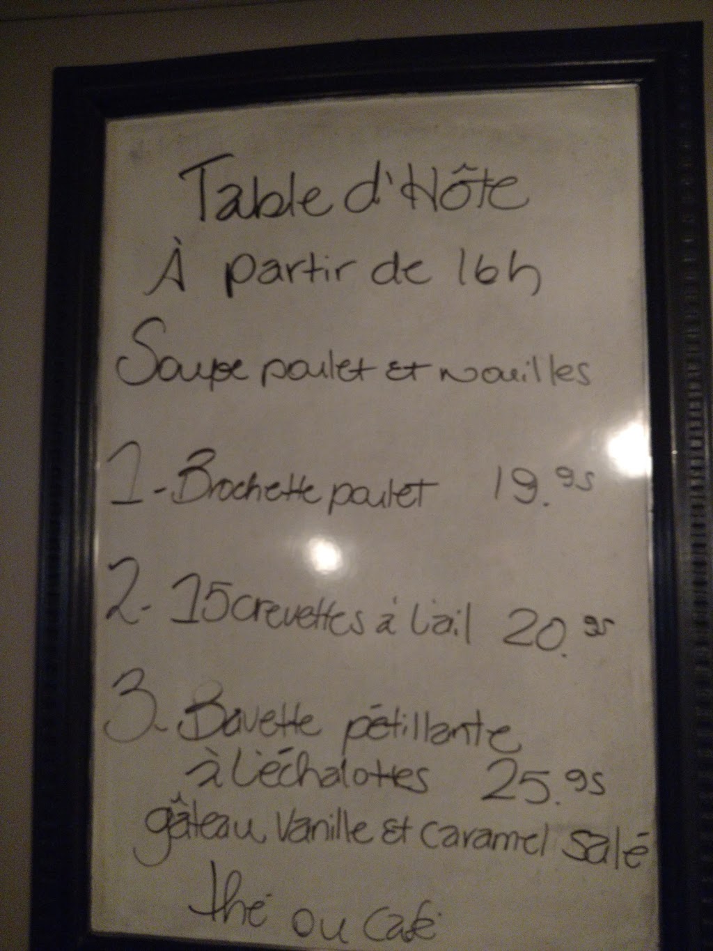 Restaurant LApéro | 3 Chemin des Trois Lacs, Asbestos, QC J1T 3T2, Canada | Phone: (819) 879-7000