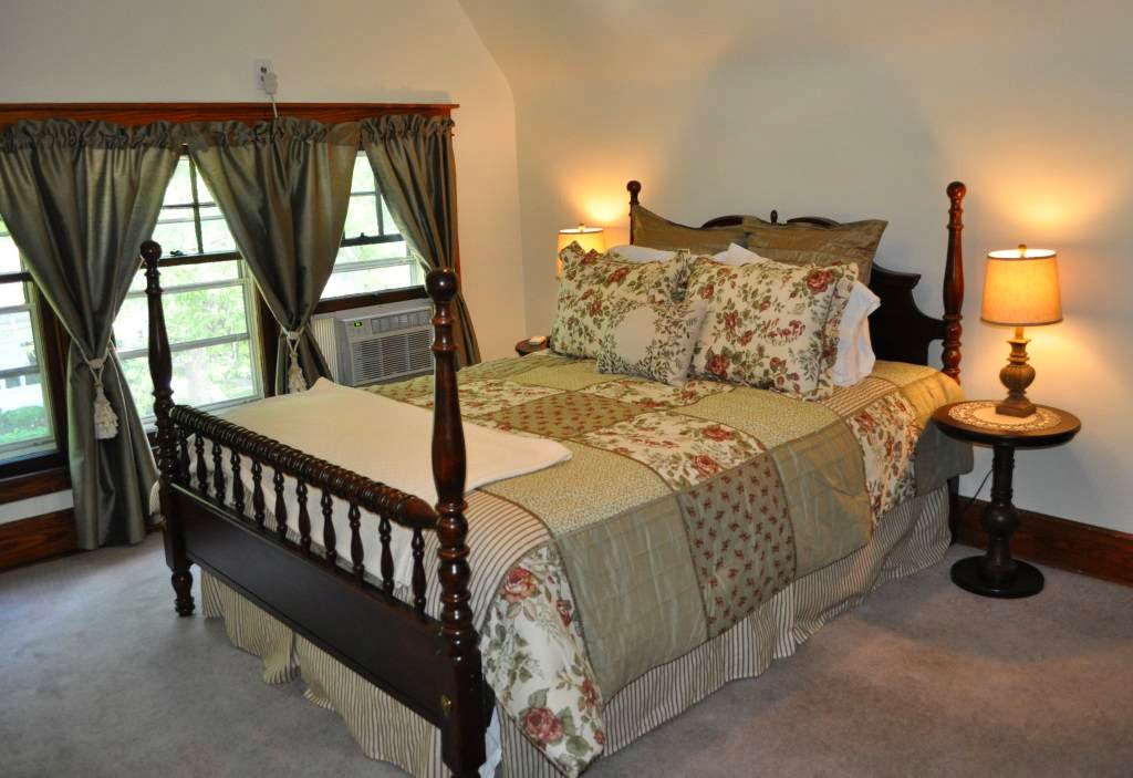 Park Place Bed & Breakfast | 740 Park Pl, Niagara Falls, NY 14301, USA | Phone: (716) 796-8782