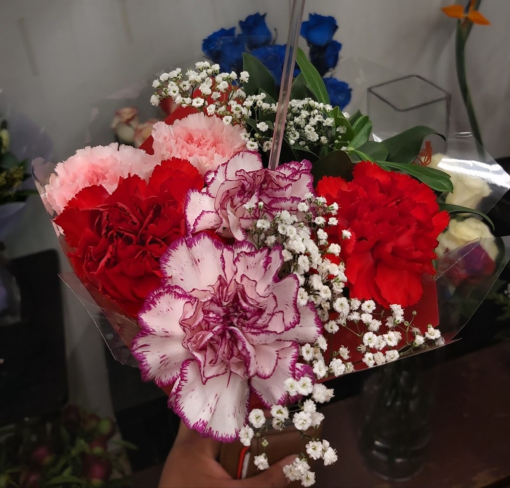 Vins Flowers | 4280 Slocan St, Vancouver, BC V5R 1Z4, Canada | Phone: (604) 435-0119