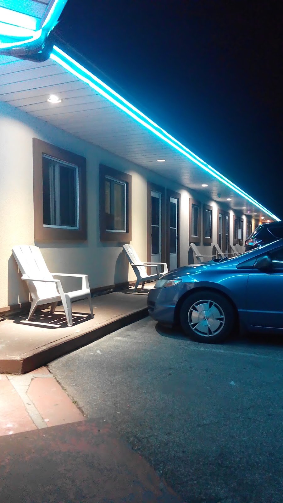 Davidson Motel | 15 Paris Rd, Paris, ON N3L 3J1, Canada | Phone: (519) 442-4417