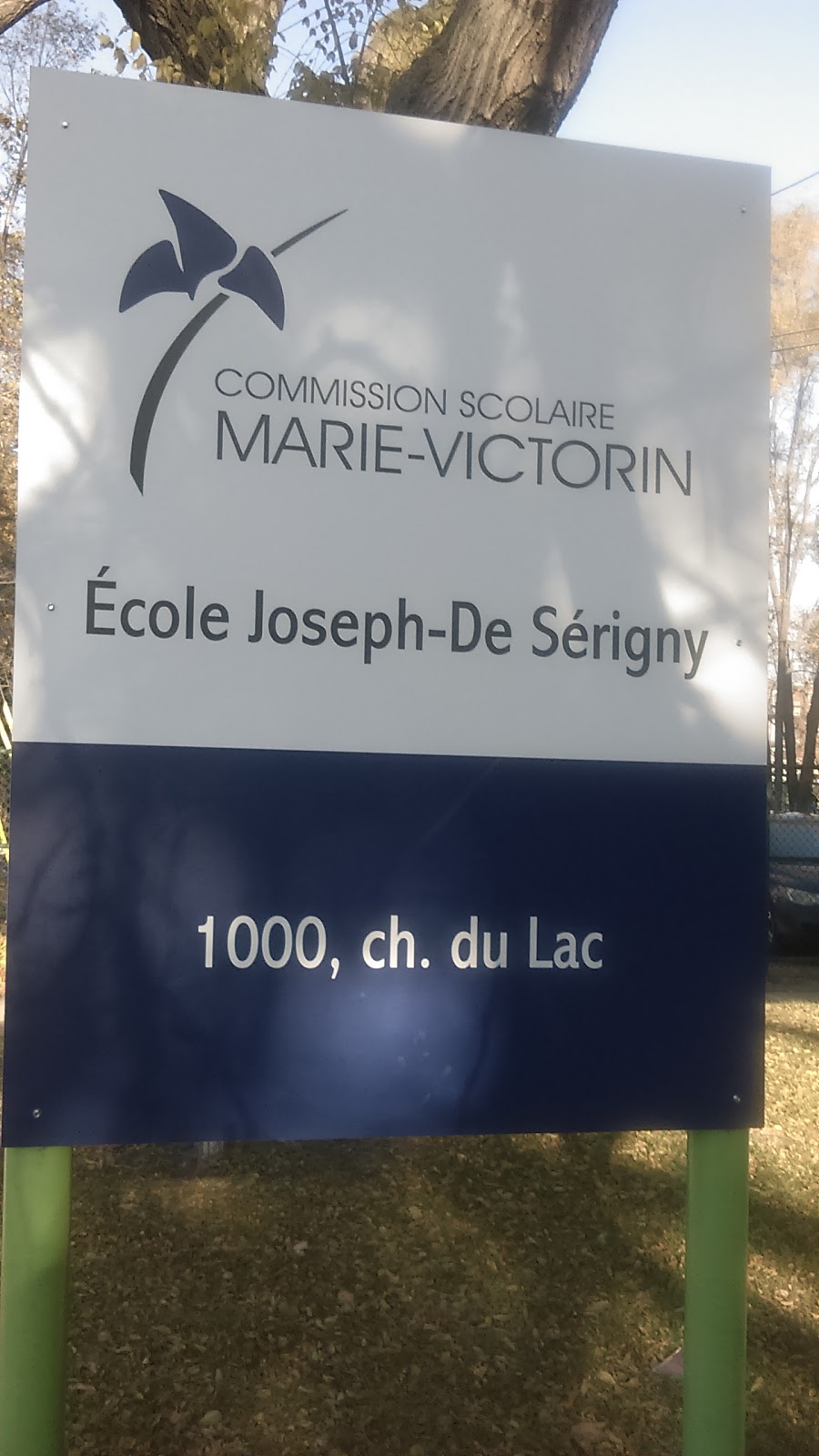 École Joseph-De Sérigny | 1000 Chemin du Lac, Longueuil, QC J4J 1W3, Canada | Phone: (450) 468-1247