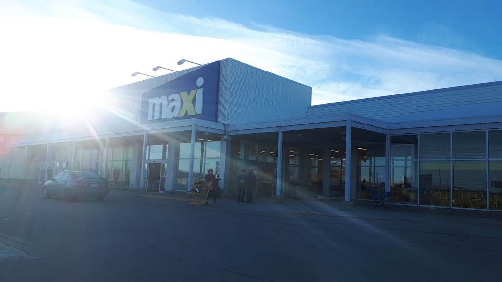 Maxi | 320 Rue Barkoff, Trois-Rivières, QC G8T 2A3, Canada | Phone: (819) 378-4932